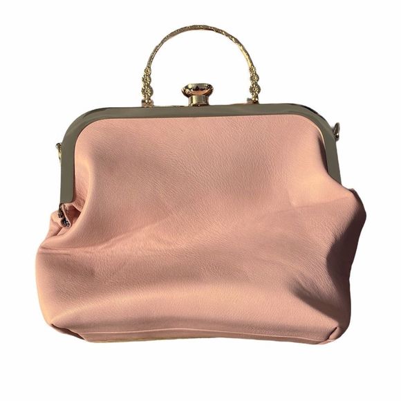 Handbags - Pink Change Purse 👛